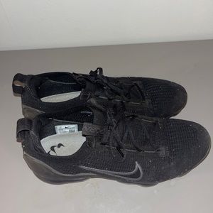 Black Nike vapormaxes